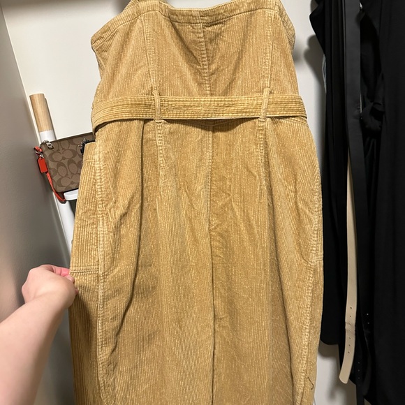 Levi’s Calla Corduroy Overall dress - Picture 3 of 3